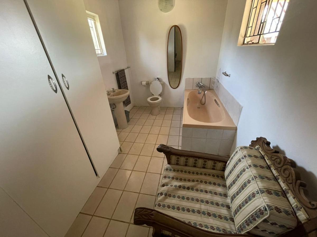 Vanross Self Catering Accommodation Thabazimbi Esterno foto